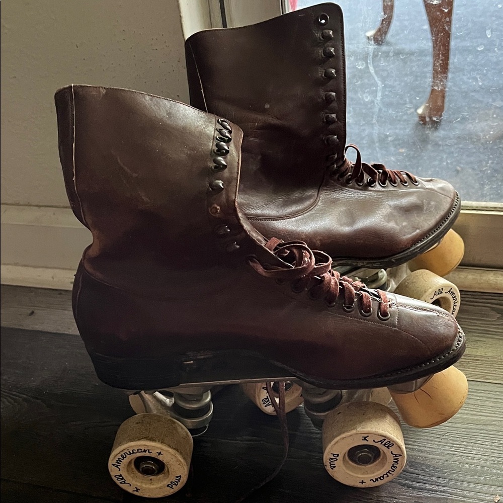 Vintage Women's Roller Skates with Removable Brown Lace-Up Boots